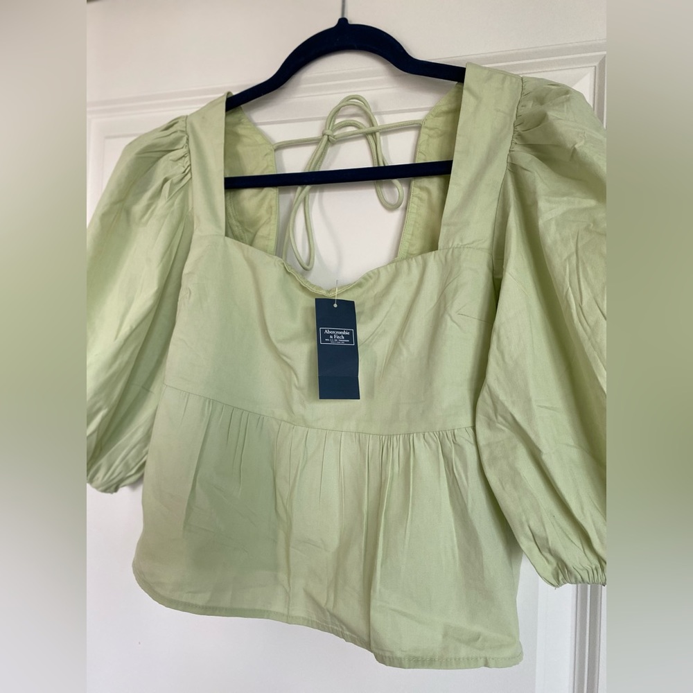 New Abercrombie & Fitch Top
